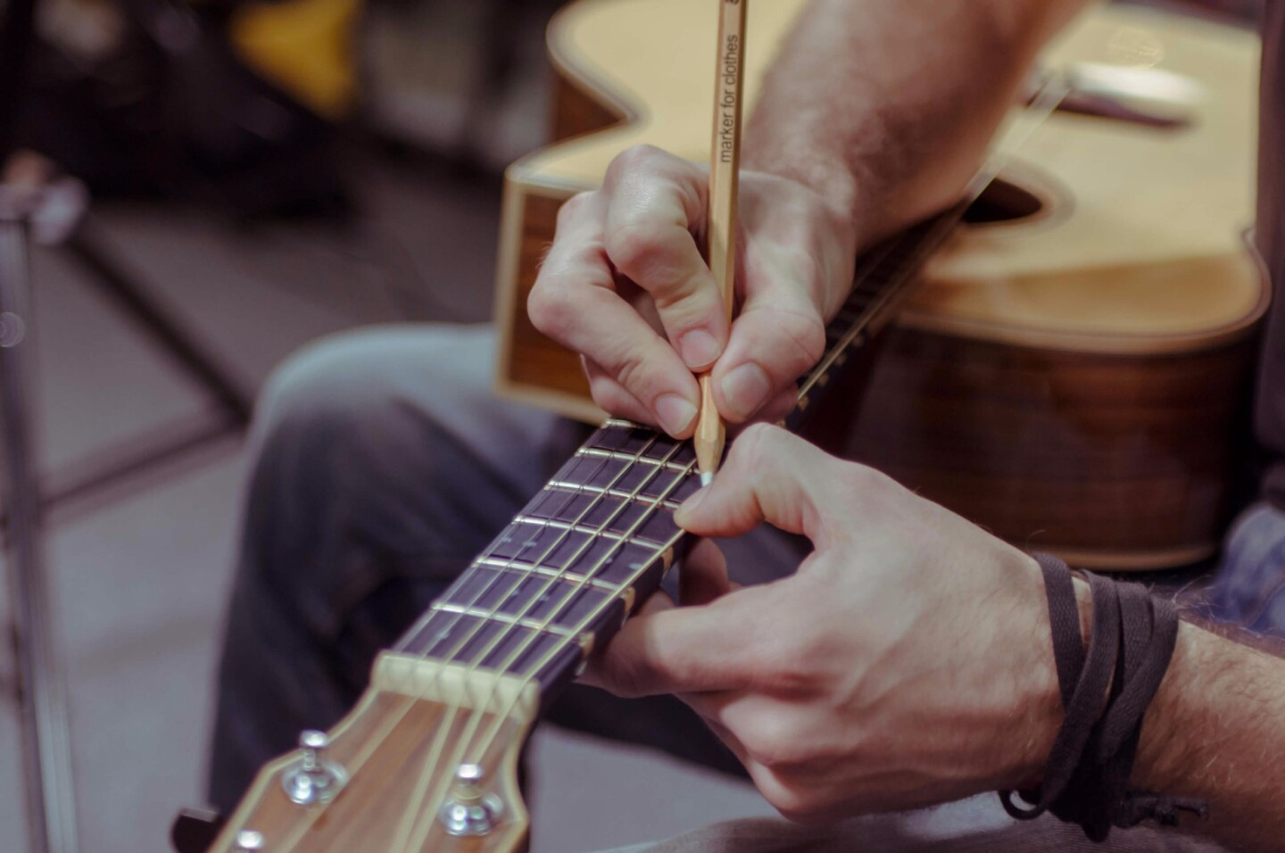 Students can use the supplied pen to mark the required chord or scale positions on the fabric