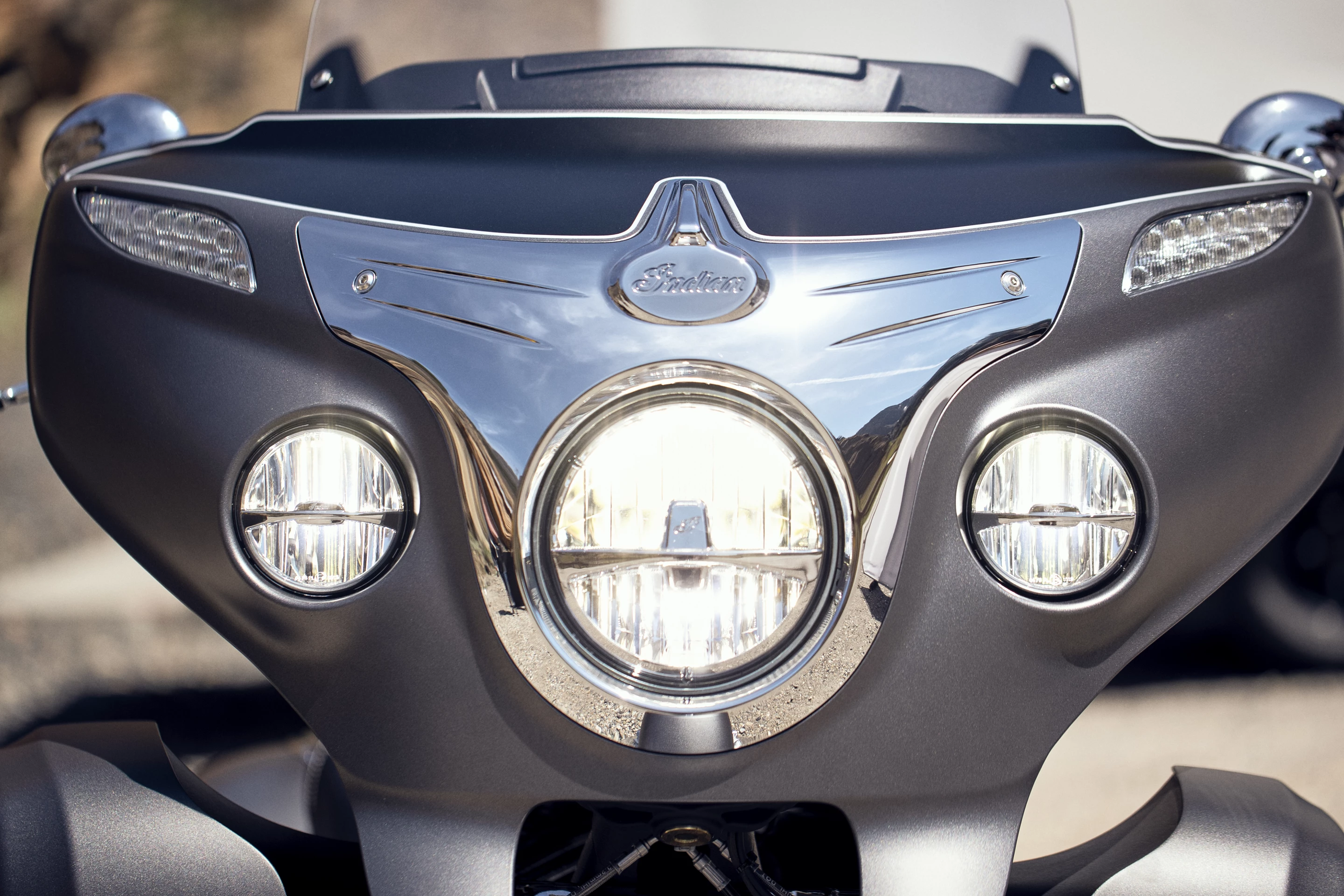 2019 Indian Roadmaster: big ol' touring headlights should let you fry eggs at thirty paces