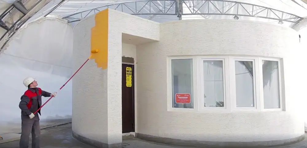 Finishing the 3D-printed house