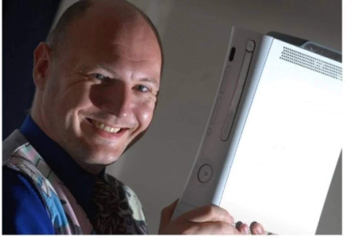 Dr Simon Scarle used the processing power of the Xbox 360 to conduct scientific simulations that would normally require a parallel network of PCs