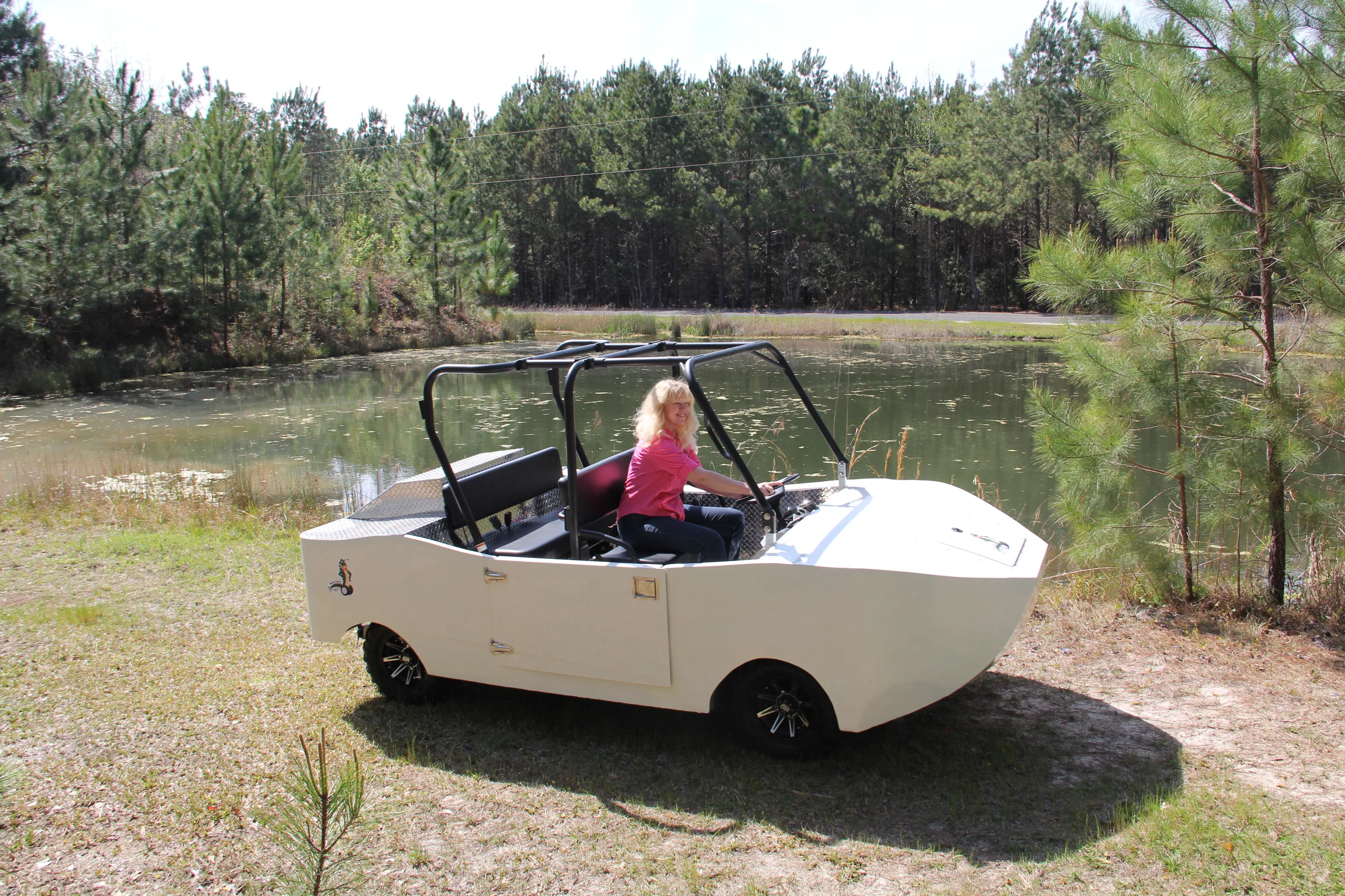 CAMI's diesel-electric hybrid amphibious Hydra Gator