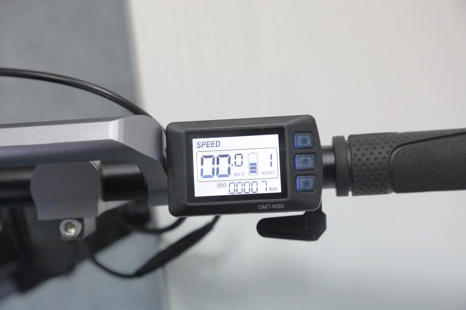 The eScooter has a trip computer that's also used to control speed
