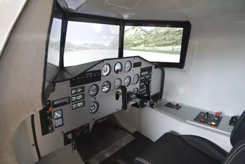 The OVO-4 is a full-motion, fully-enclosed light aircraft flight simulator, that can be yours for just under $60,000 (Photo: VirtualFly)