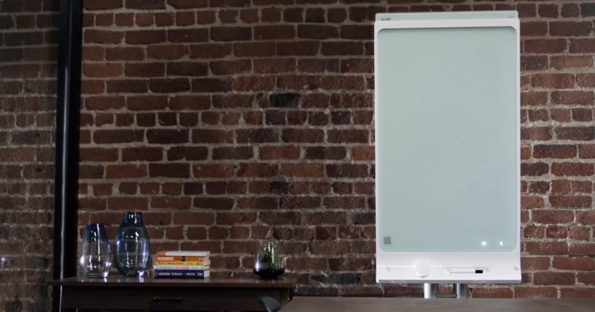 Smart Kapp whiteboard shares content in real time