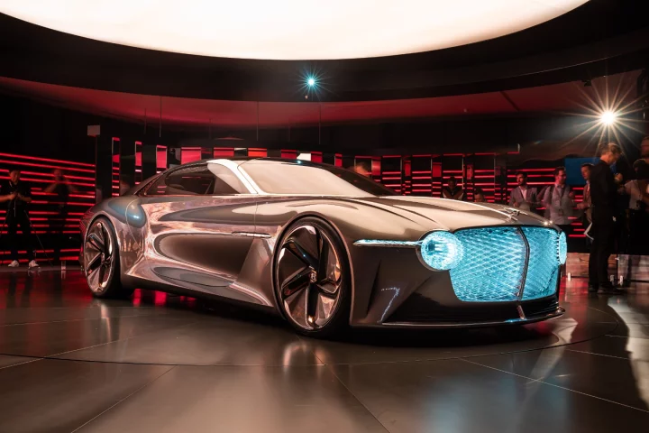 Bentley EXP 100 GT debut