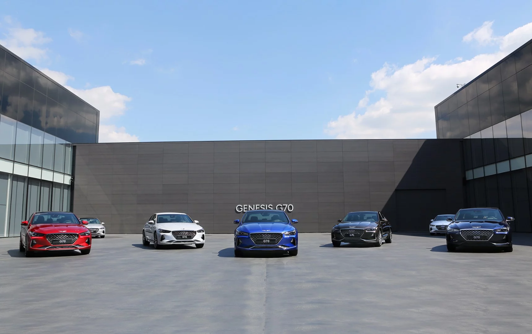 A fleet of G70s on show