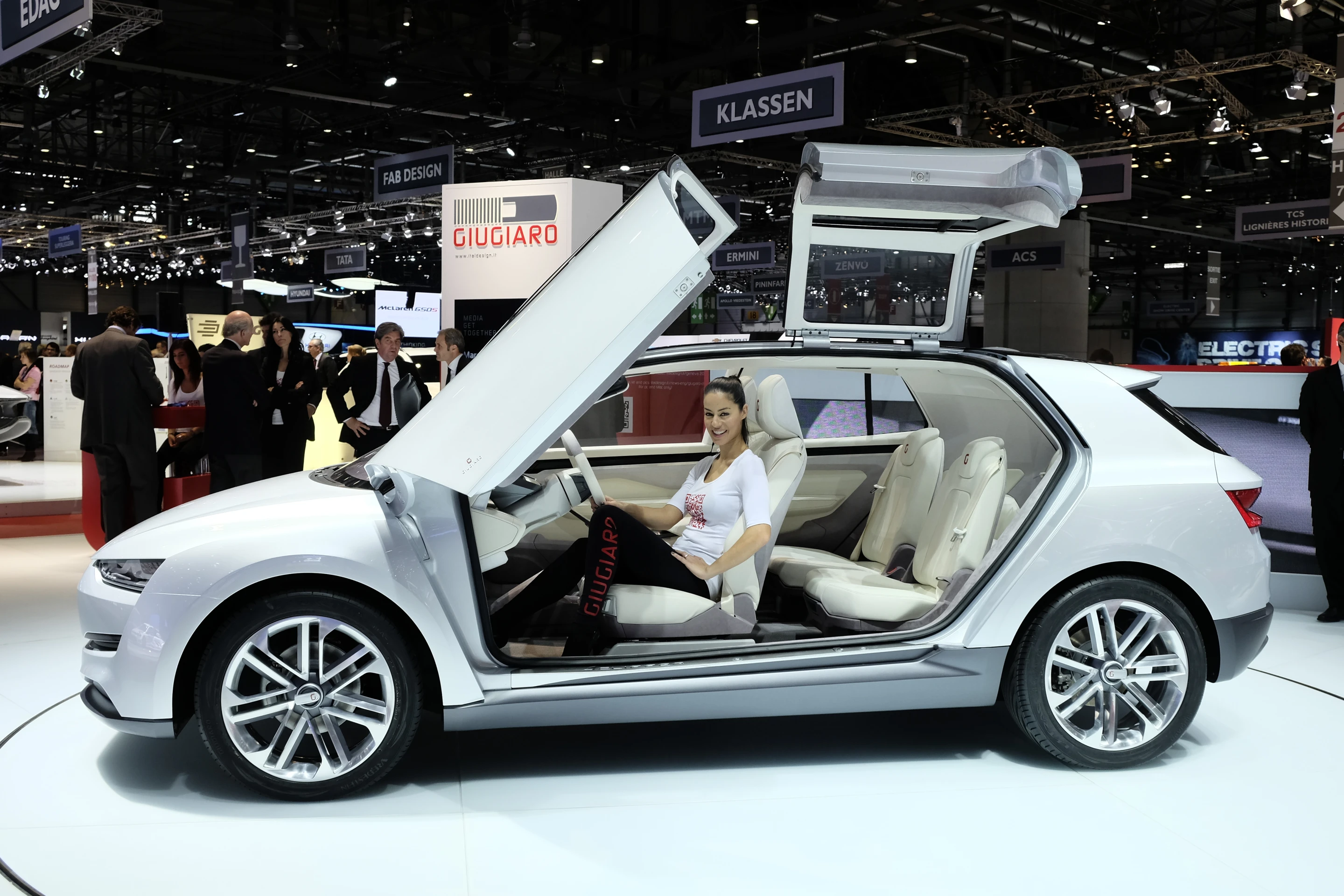 The Italdesign Giugiaro Clipper's doors have a safety interlock