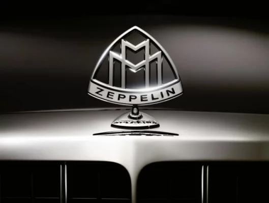 Maybach Zeppelin bonnet emblem
