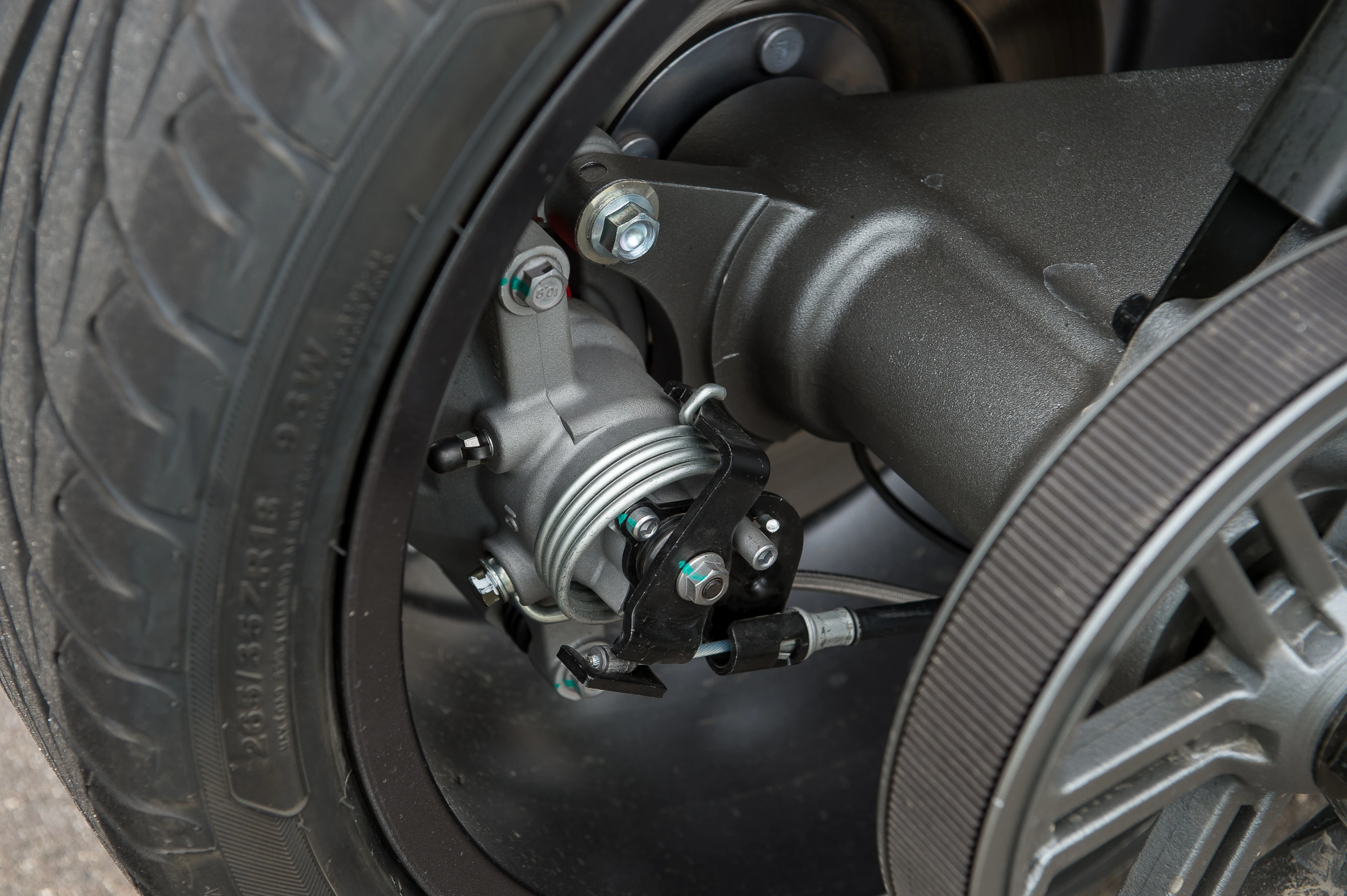 Suspension detail