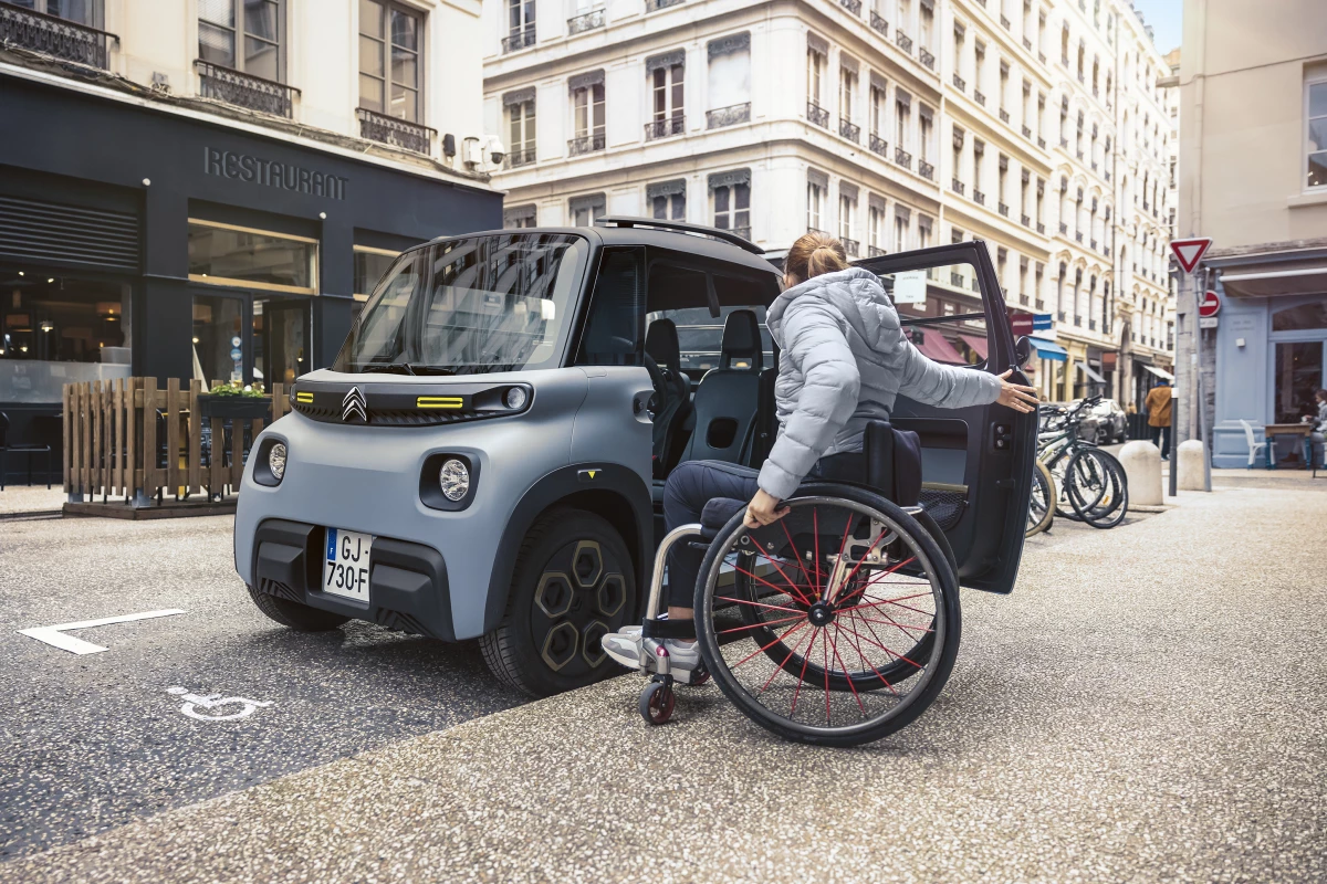 An idea from Citroën's internal thinktank "to offer a turnkey solution for adapting disabled people’s journeys to the electric challenge" has been realized as the Ami for All prototype