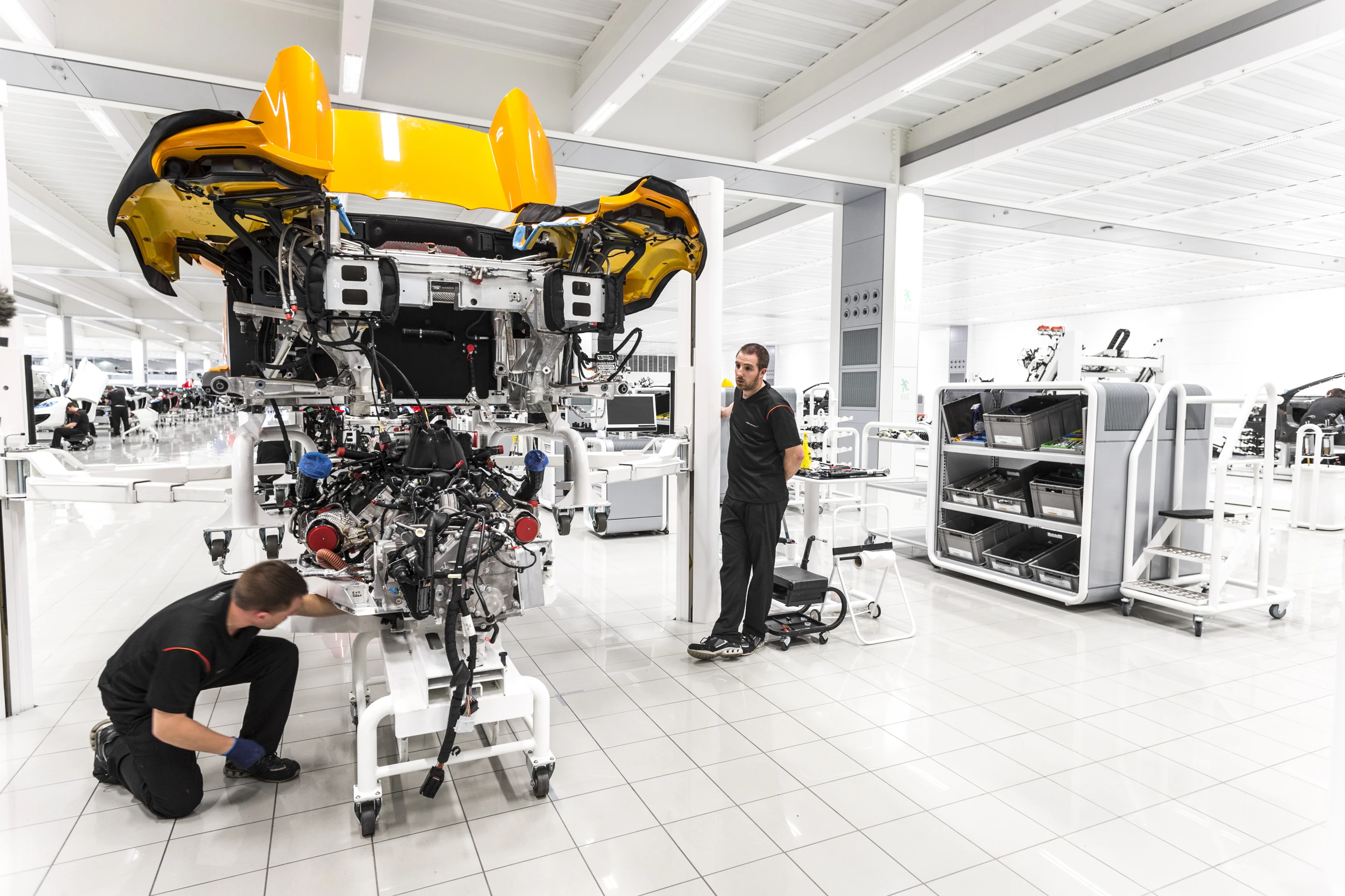 The twin-turbo V8 developing 616 hp was specially designed by McLaren for the 12C (Photo: McLaren)