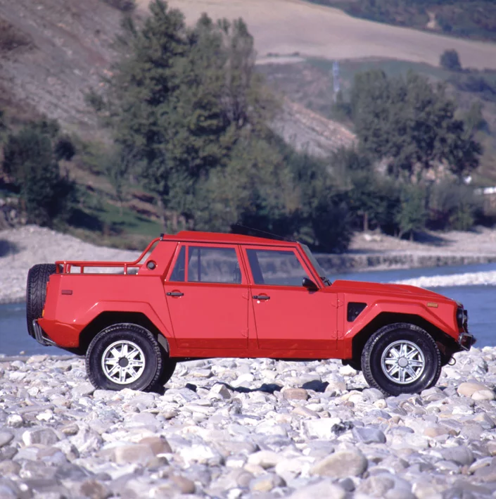 Lamborghini's off-road LM002