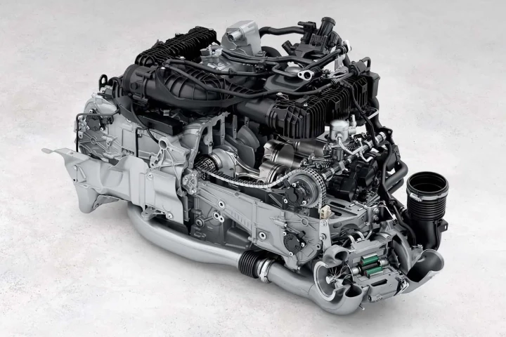 The legendary Porsche 911 GTS flat 6 powerplant – a spectacular example of the modern four-stroke