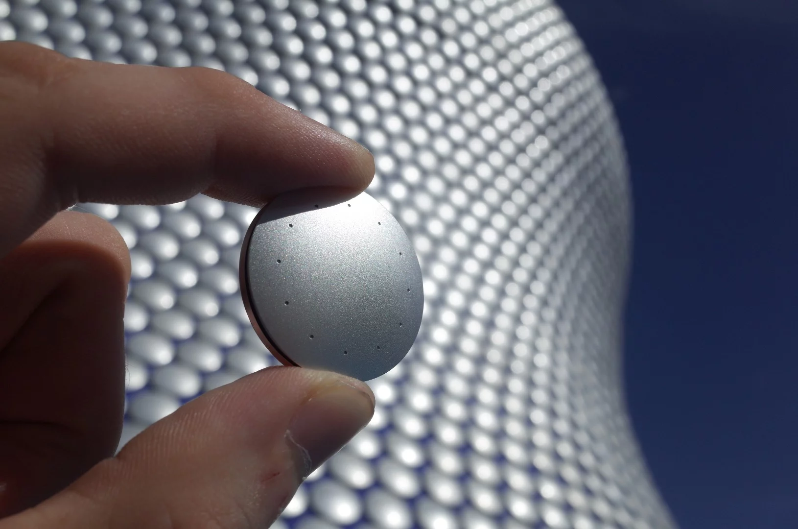 The Misfit Shine 2 (Swimmer's Edition) is a competent fitness tracker