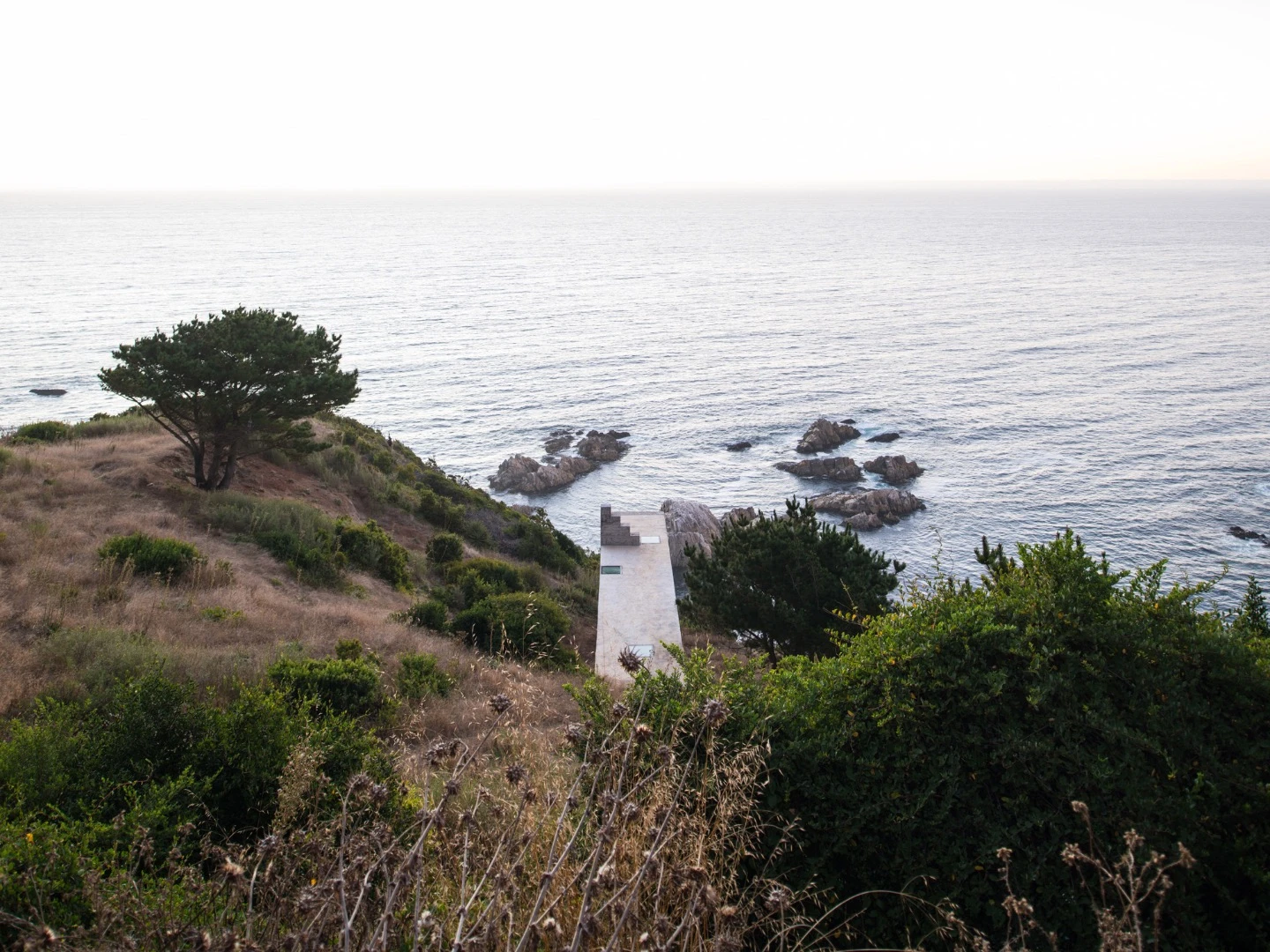 Loba House overlooks the ocean