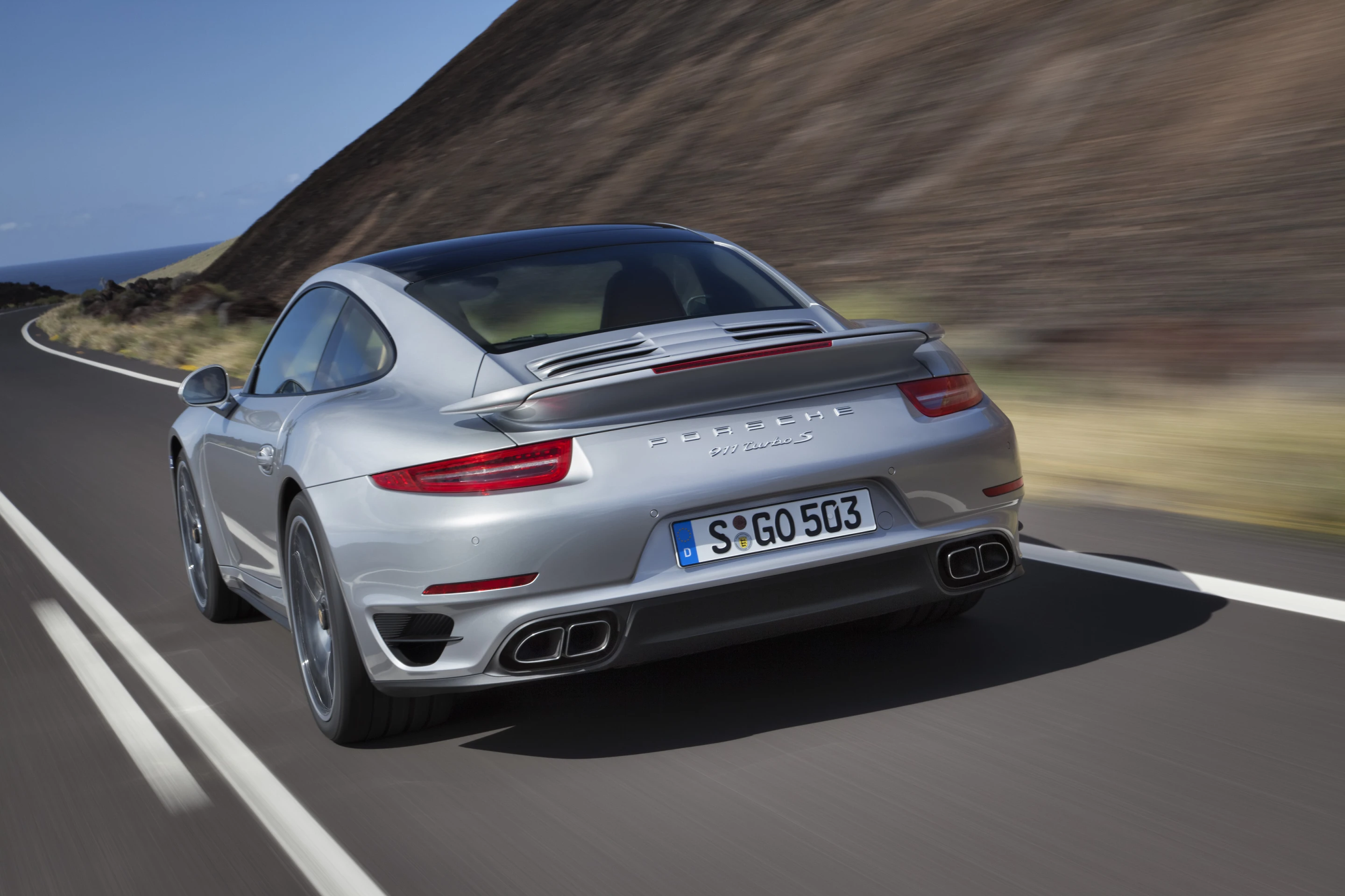 Turbo's rear steering system turns back wheels out at speeds under 50 km/h and in at speeds above 80 km/h