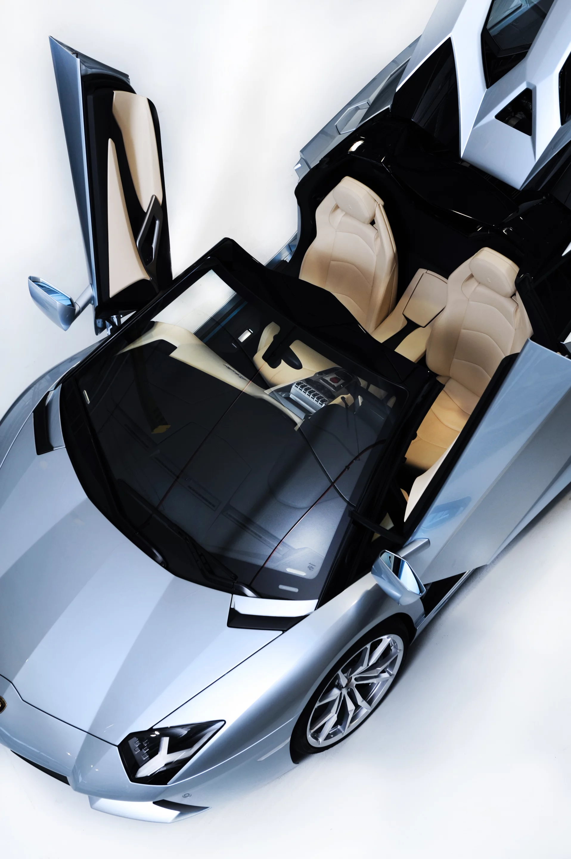 Lamborghini Aventador LP700-4 Roadster top view
