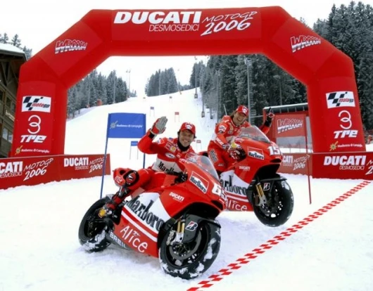 Loris Capirossi and Sete Gibernau with their new machinery