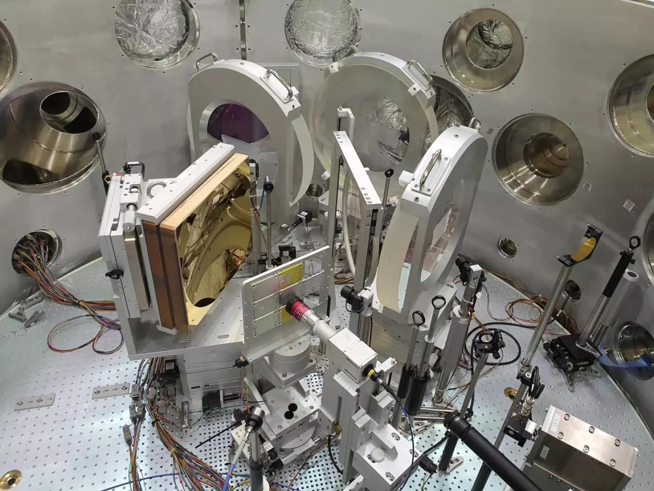 A laser-matter interaction chamber for proton acceleration at South Korea's Center for Relativistic Laser Science, where scientists generated the highest-intensity laser ever produced