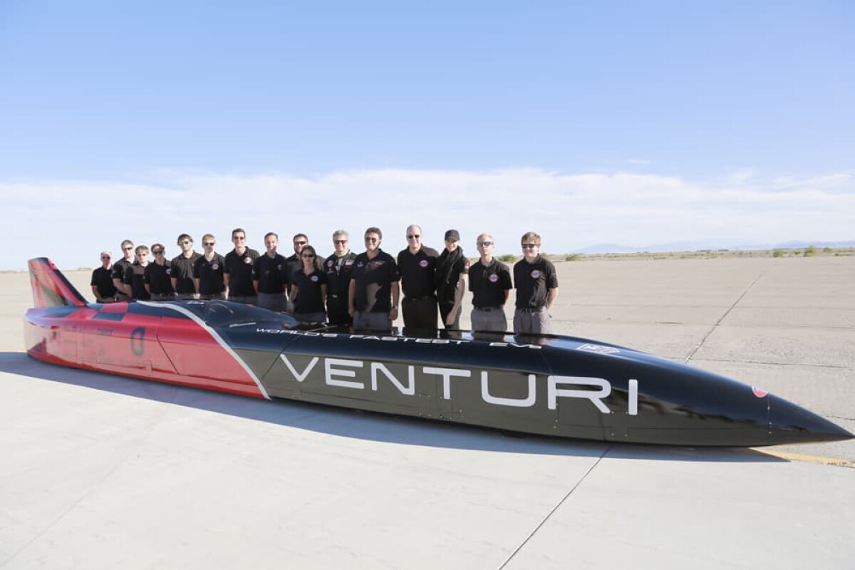 The Venturi team with the car at Bonneville