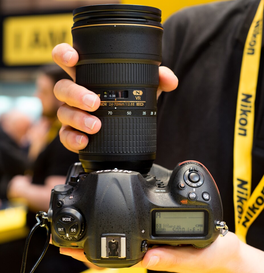 The Nikon D5 features a slightly updated button layout on the top