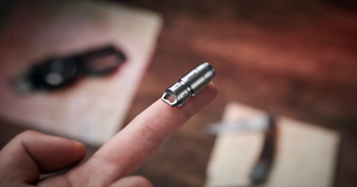 Tiny EDC flashlight puts pro-grade LEDs on your keychain