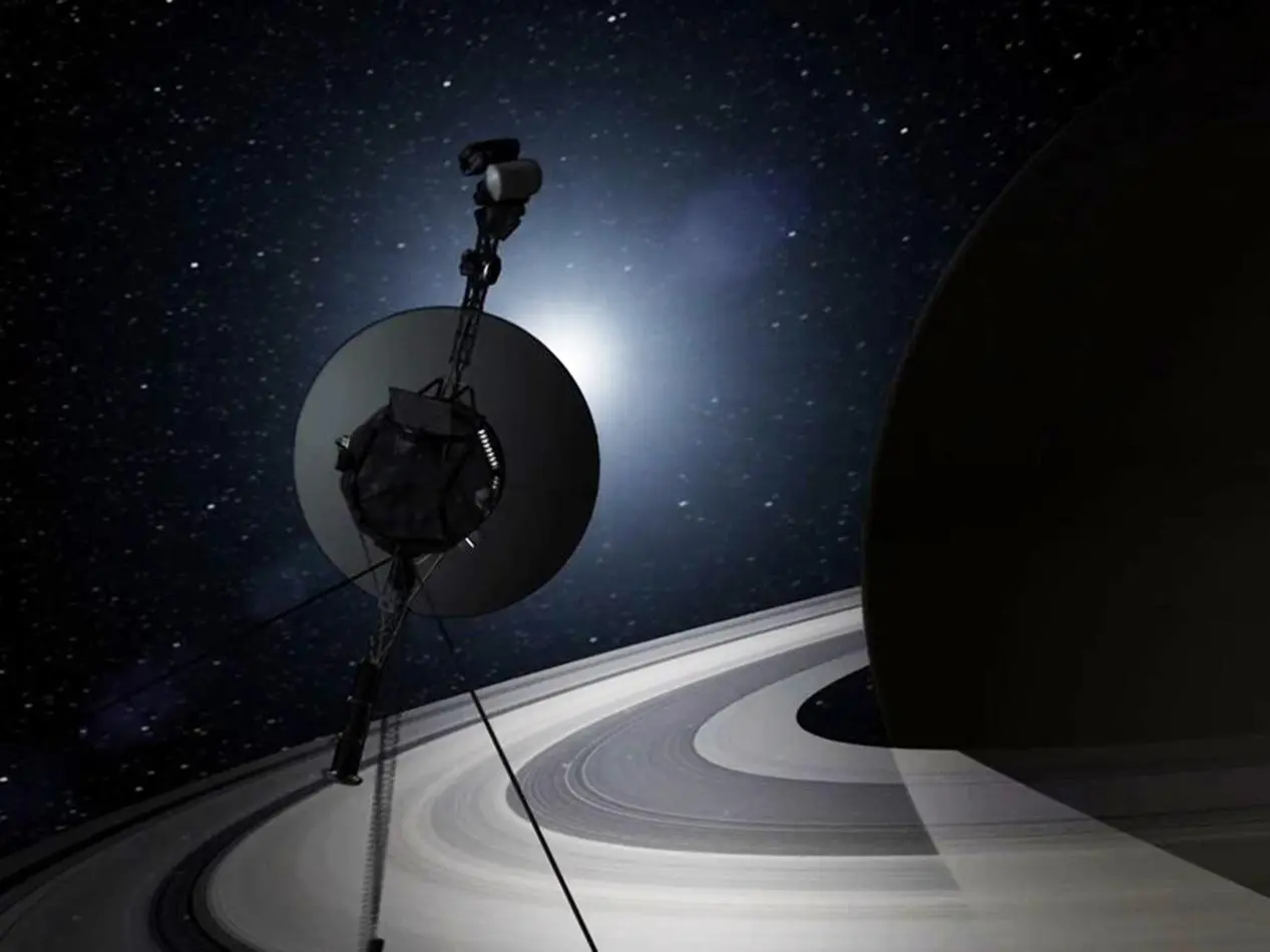 Artist's impression of Voyager 1 passing Saturn (Image: NASA)