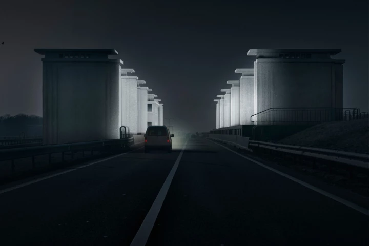 "Gates of Light" sees the concrete of the Lorentz and Stevin lock complexes covered in a retroreflective layer, which will subsequently be lit up by the headlights of passing cars