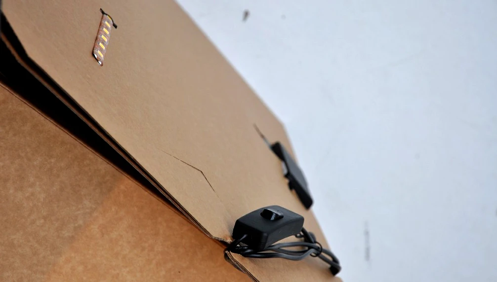Download the 01LAMP PDF file for free, then print, trace, cut, lock and make your own (photo Edoardo Campanale/Gizmag)