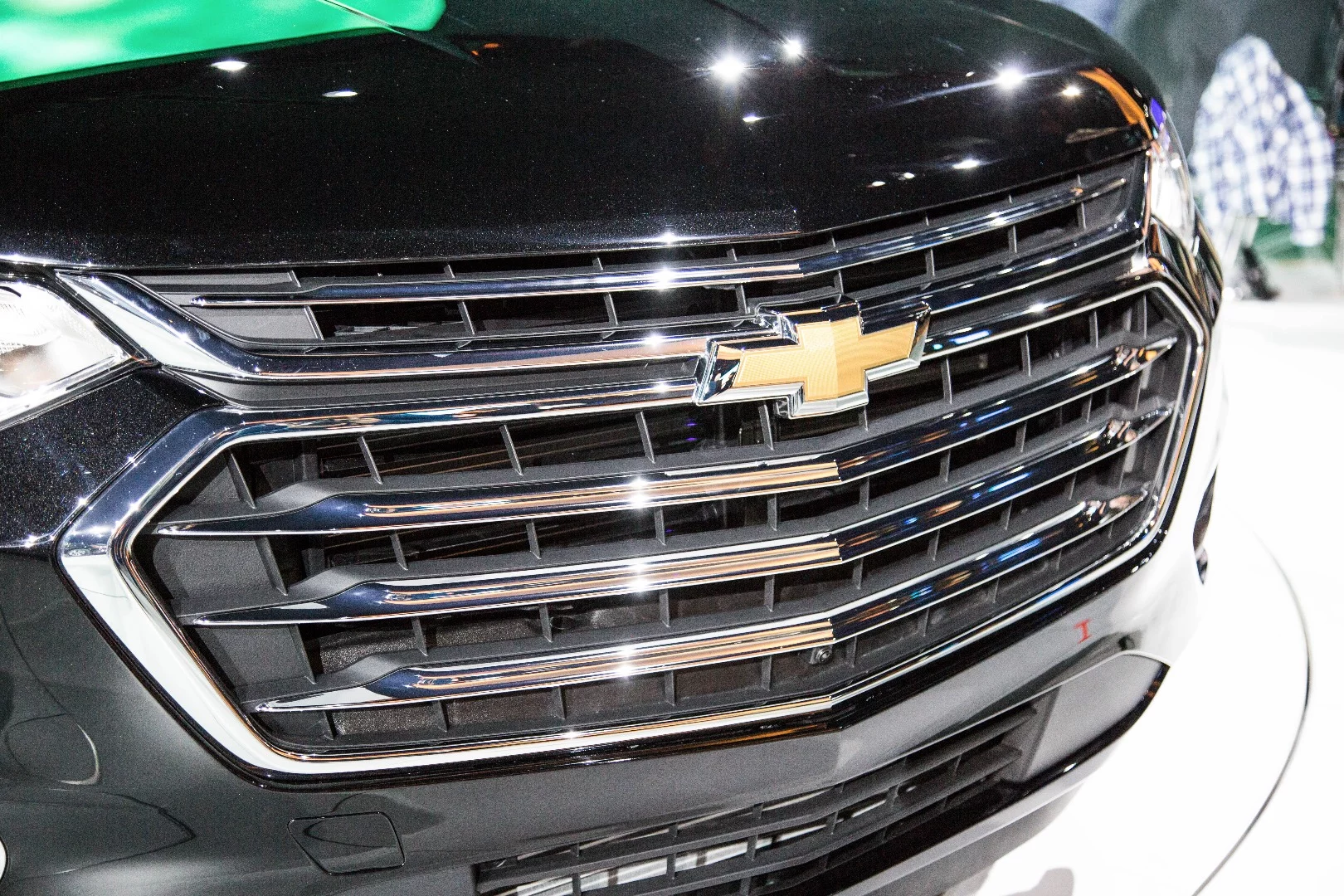 The new Traverse features a fuller, more unified grille design than the outgoing version