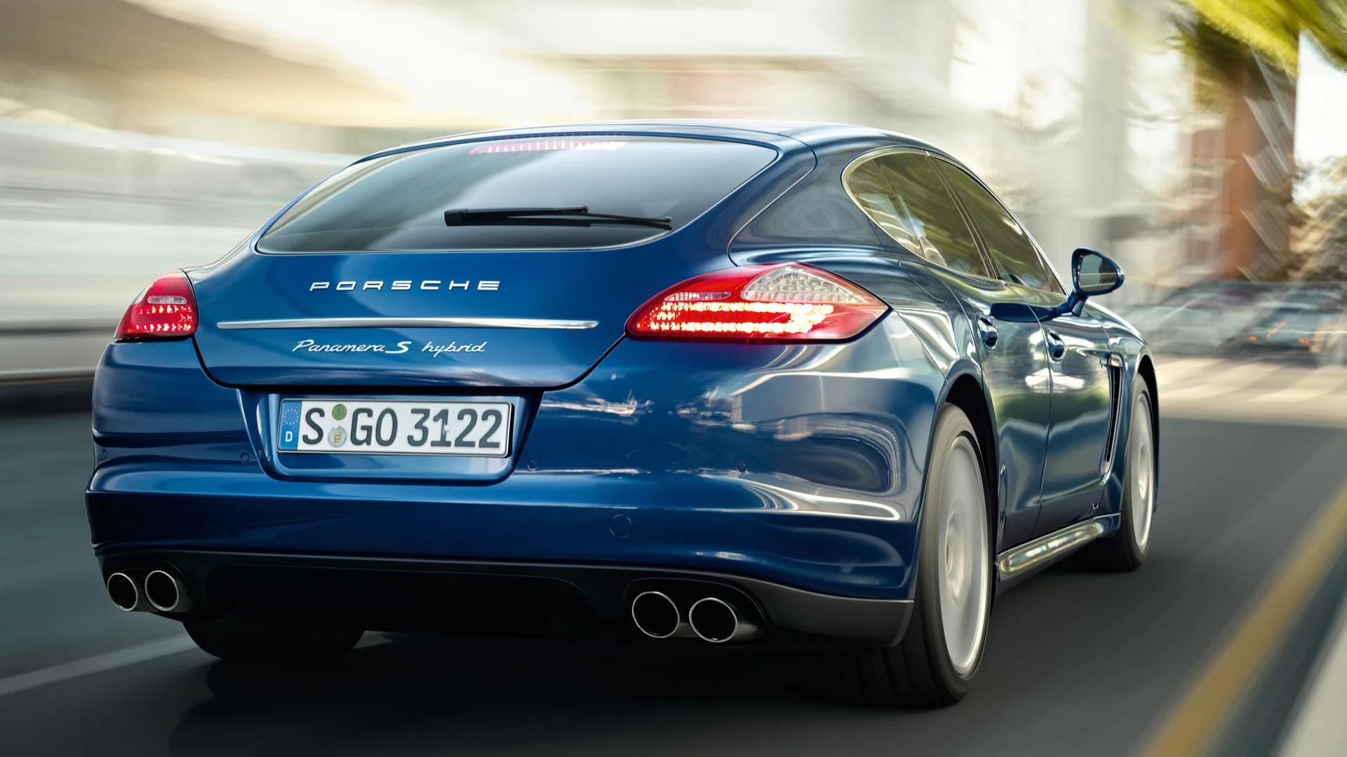 The new four-seat Panamera S Hybrid