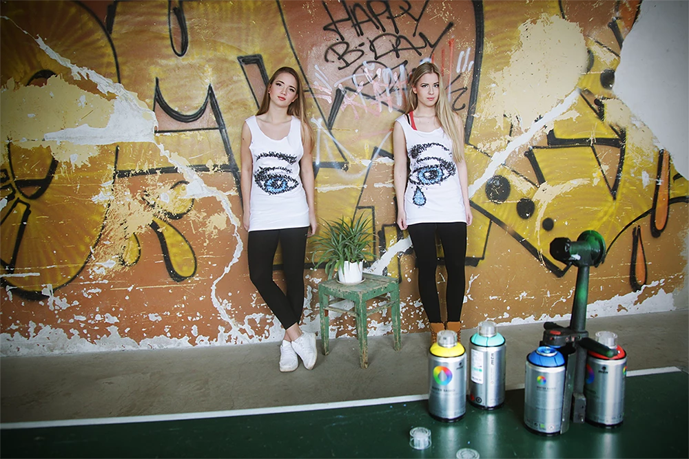 The SprayPrinter can be used for spraying t-shirts