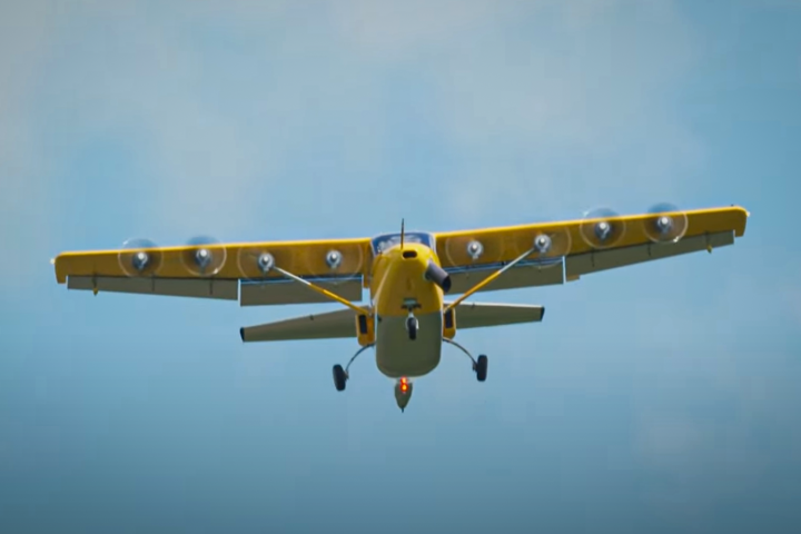 Eight small props force airflow over the wings, generating outsized lift at slow speeds