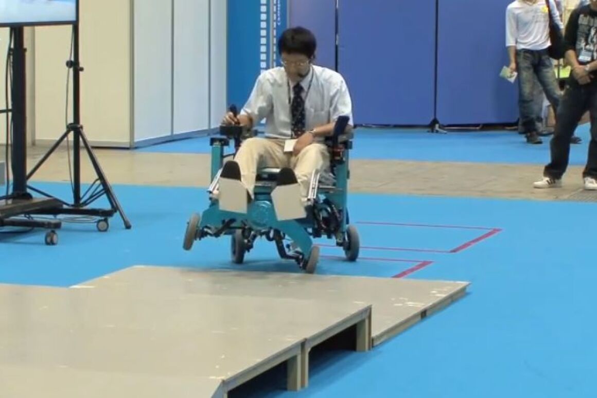 Chiba robotic wheelchair turns wheels into legs