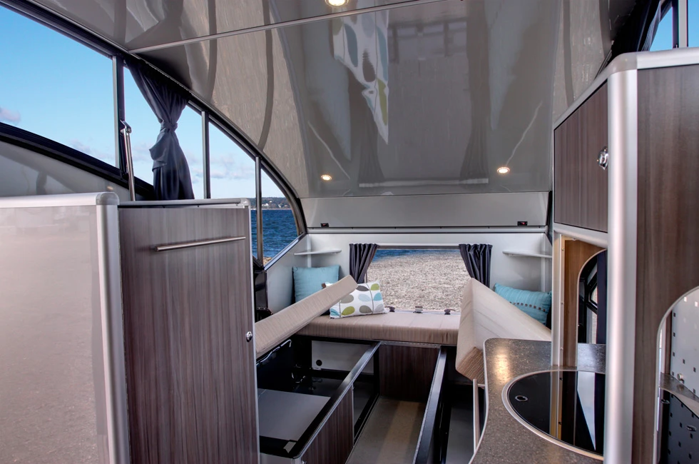 The R 1713 boasts storage space underneath sofas