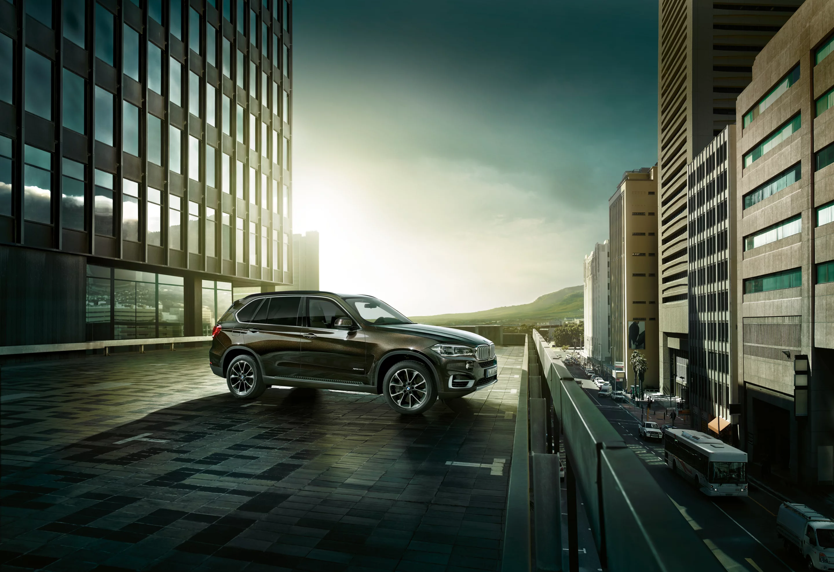 The X5 has a reinforced passenger cell, to protect occupants from violent assault, kidnapping and organized crime
