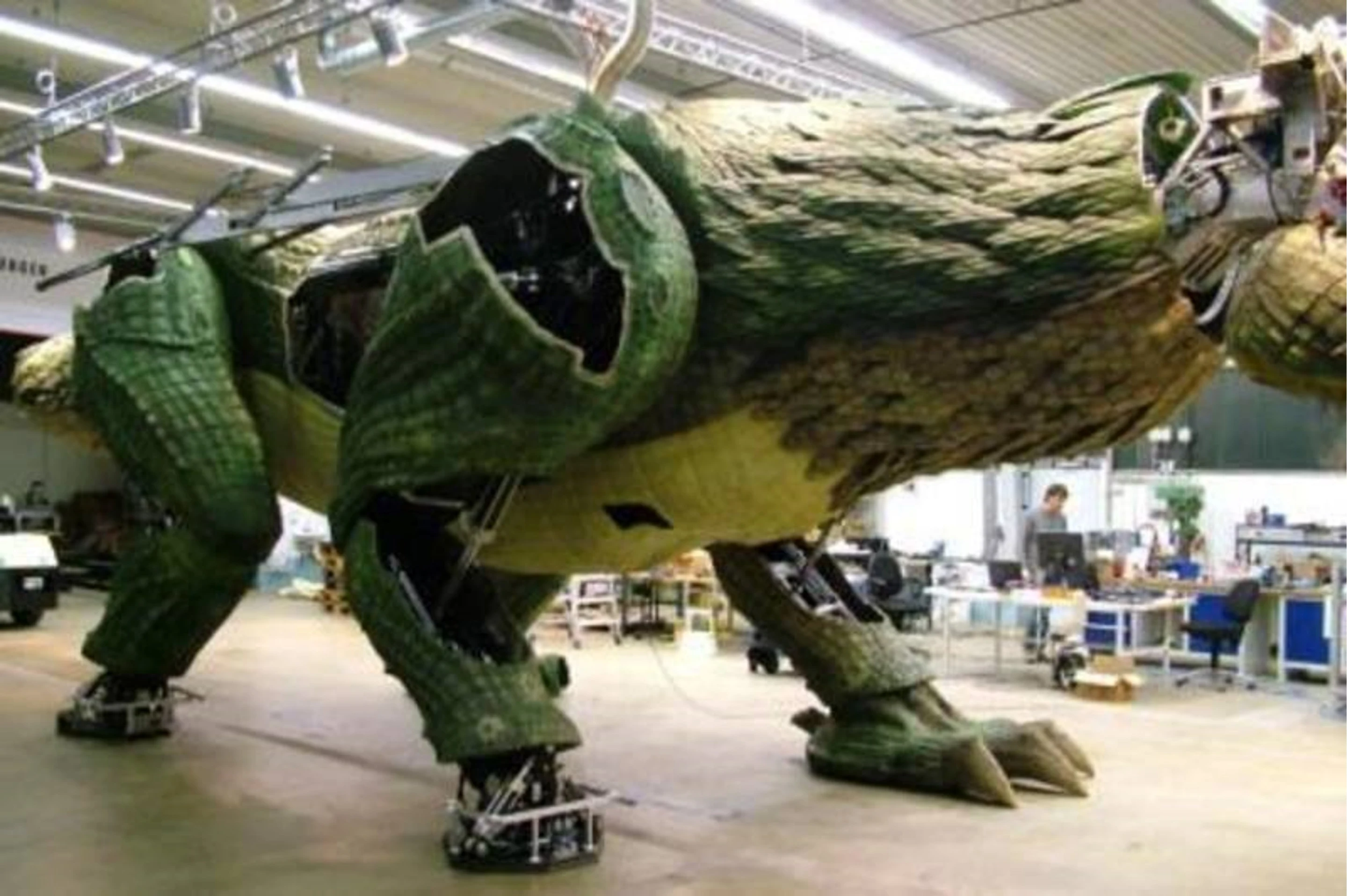 Tradinno with its cladding still being assembled