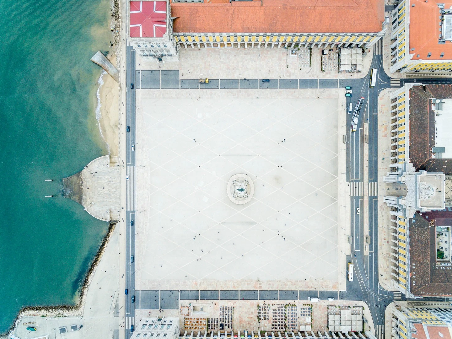 Praça do Comércio, Portugal (Credit: Marco Verch Flickr CC BY 2.0)