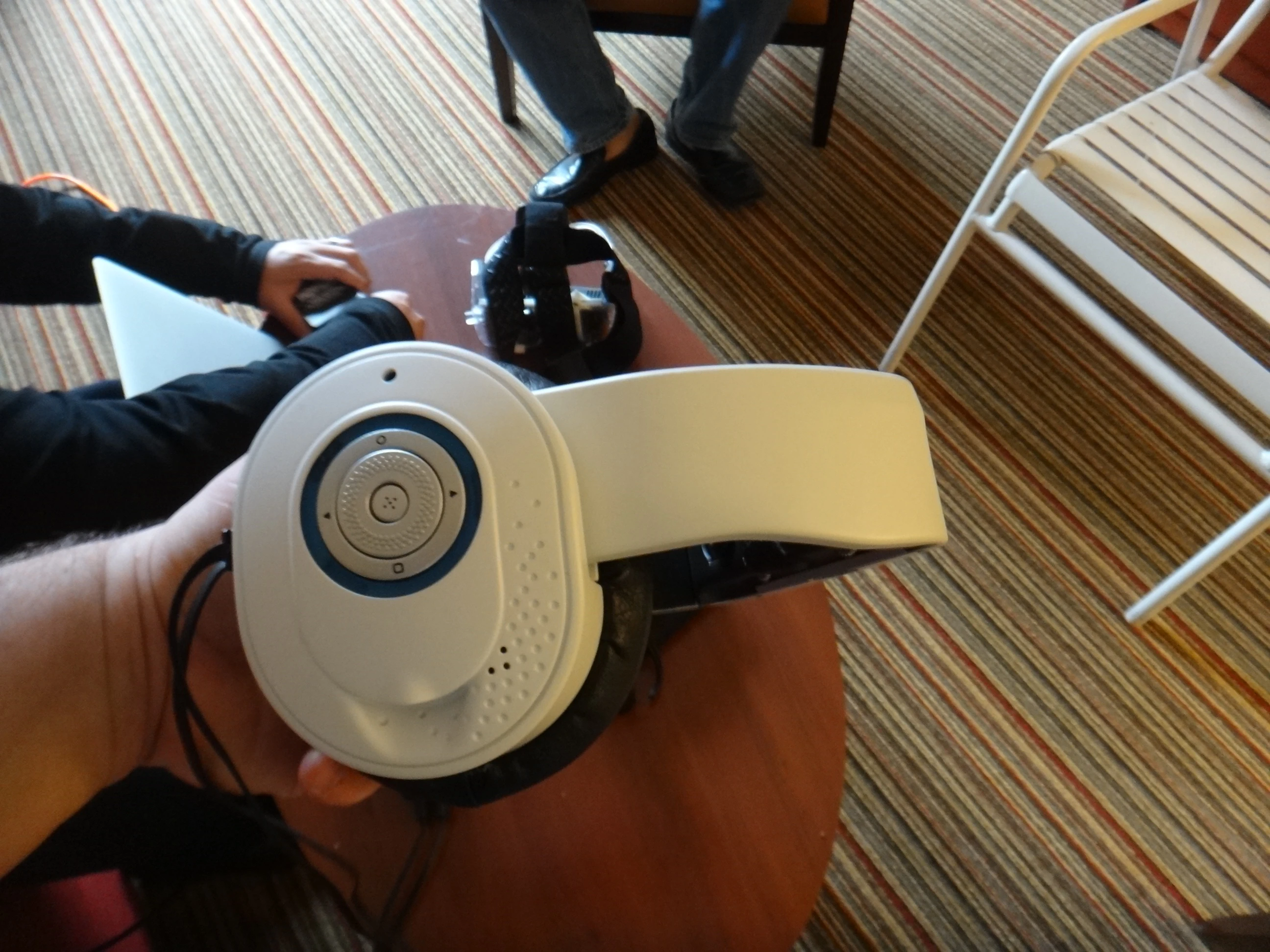 The Glyph's right headphone cup also had a scroll wheel to set the volume