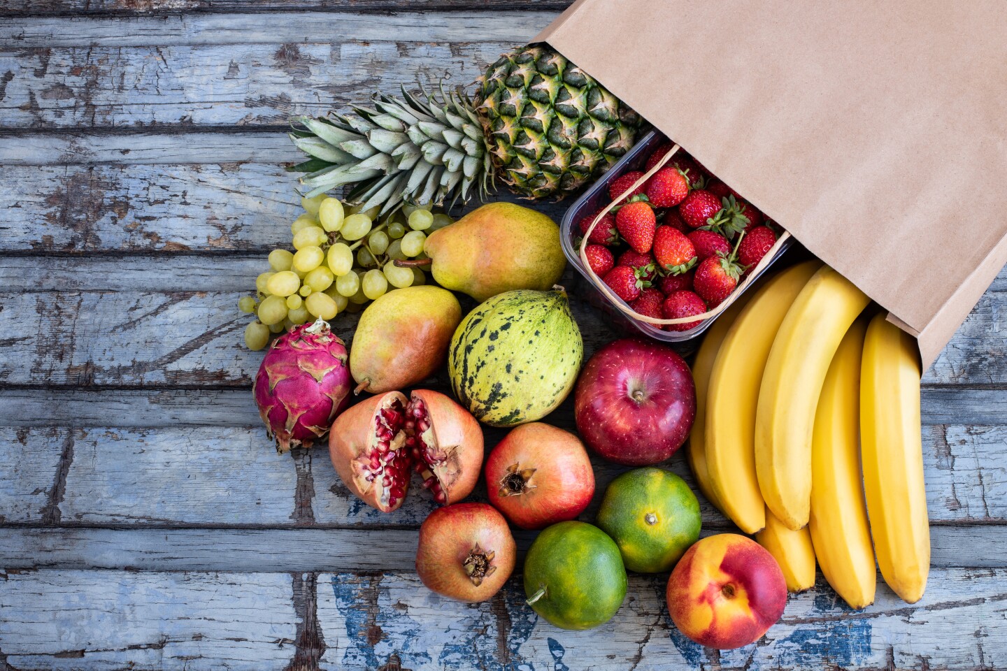 정신 건강을 위해 과일을 많이 섭취하세요