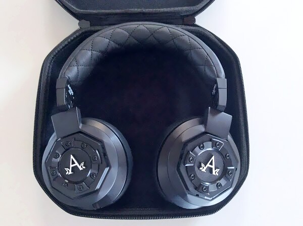 A custom carrying case is included for both the Legacy and Icon headphones (Photo: Brian Burgess/Gizmag)