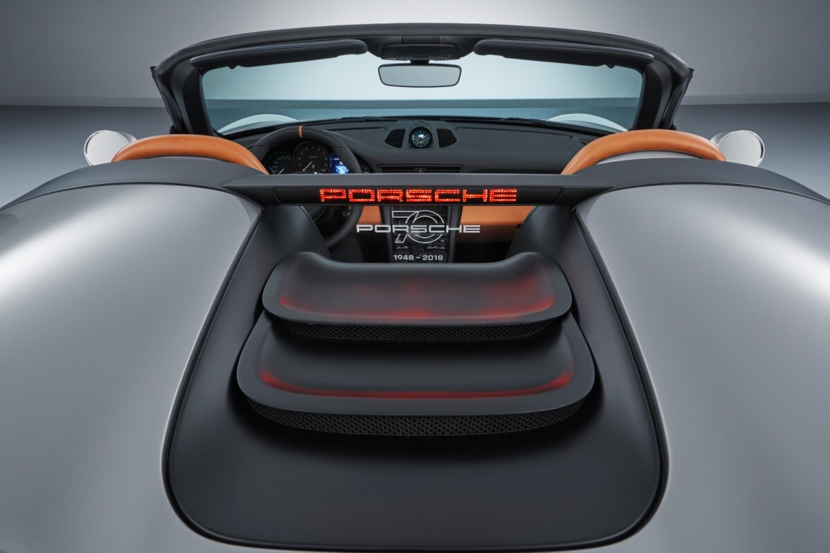Porsche 911 Speedster Concept: LED Porsche logo and etched 70th anniversary Plexiglass wind deflector