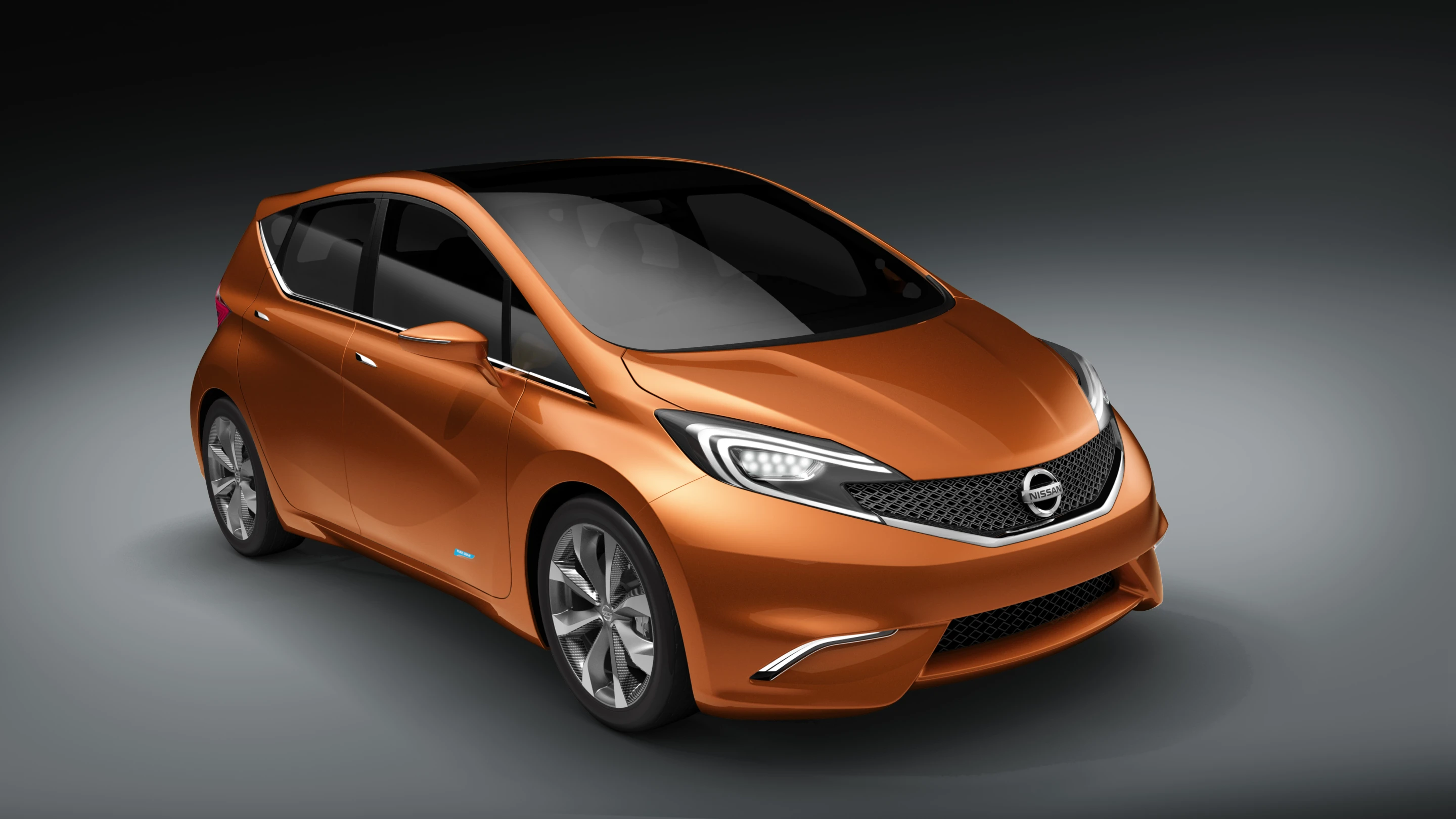 The INVITATION also includes Nissan's Safety Shield Technologies, which interacts with the driving environment keeping the driver aware of what is happening around the car.
