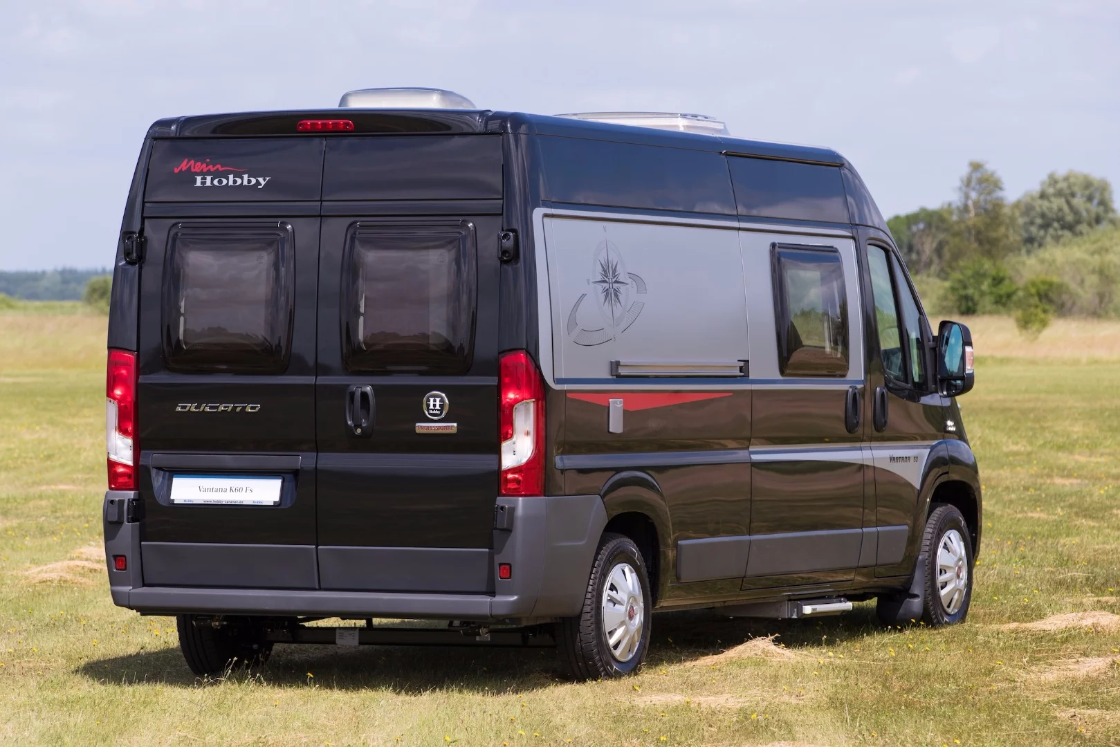 The rose wind does a nice job of giving the Vantana an adventurous look