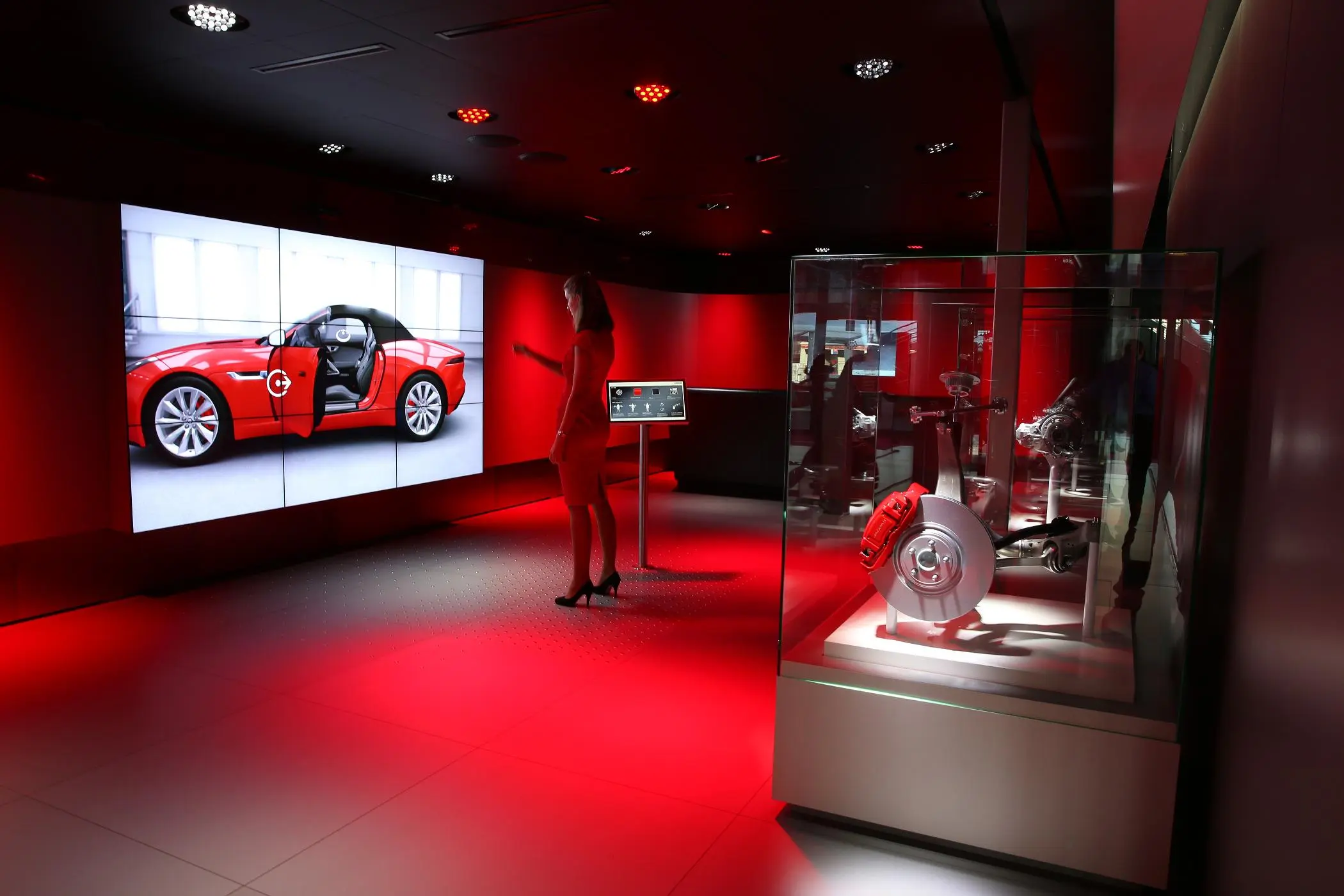 The customer can explore a near full-sized virtual car
