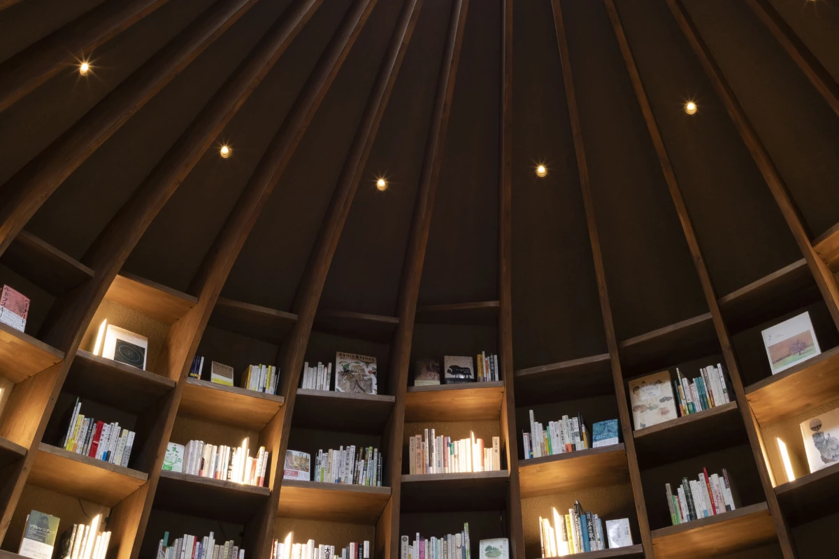 At the heart of the library lies a circular room, with a magnificent timber ceiling that rises up towards the sky