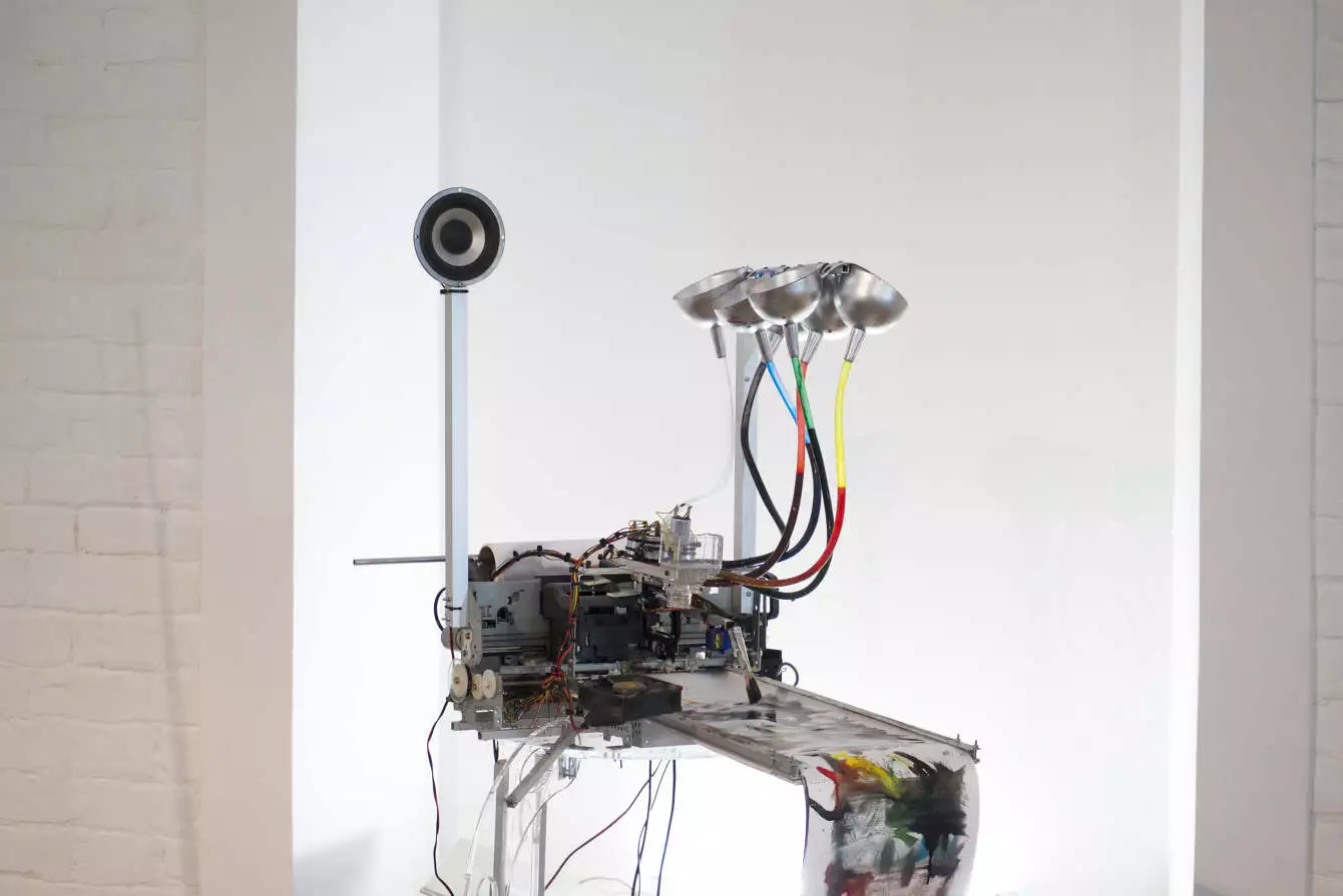The electropollock is built around an old printer mechanism
