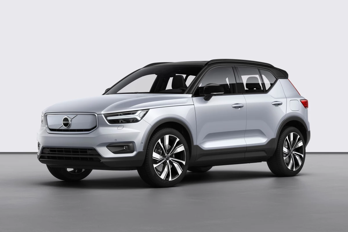 Volvo XC40 Recharge in "glacier silver"