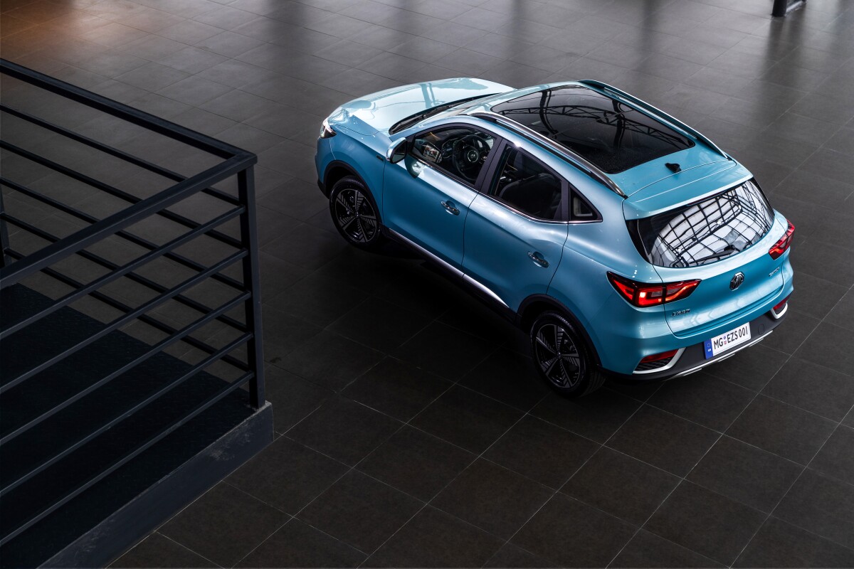 MG's EZS will roll with a sunroof