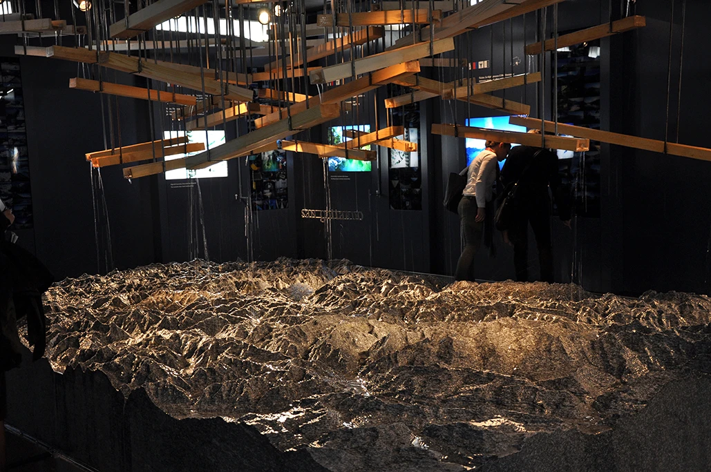 Representation of the Swiss Alps and water resources